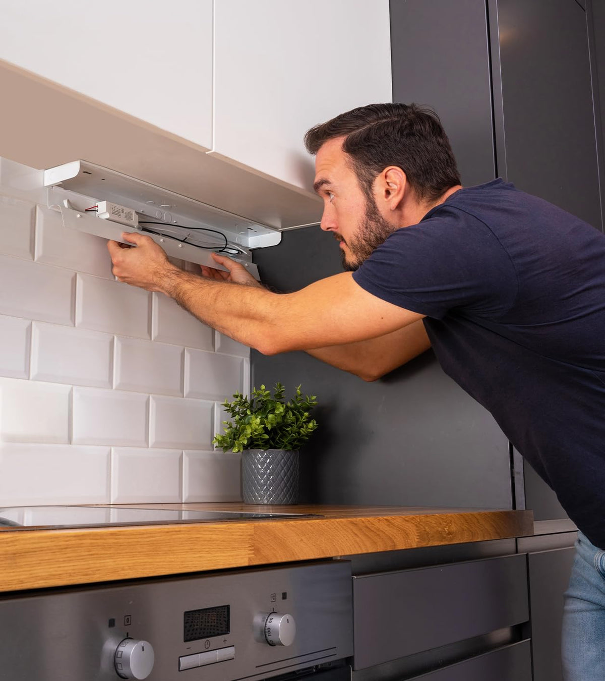 24" Hardwired Under Cabinet Lighting Y98364